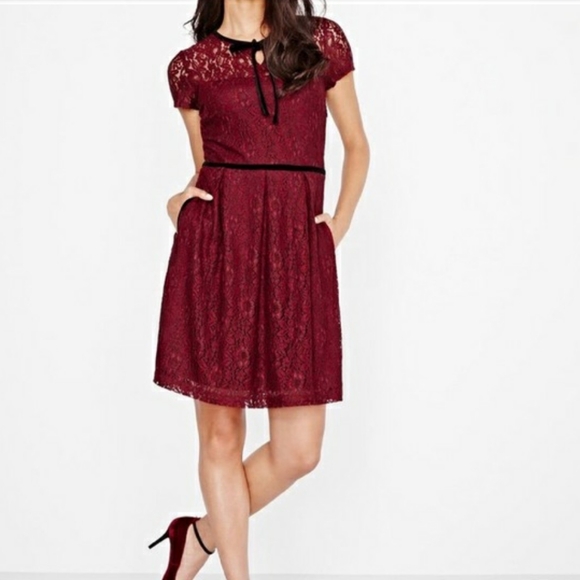 RW&CO. Burgundy Contrast Lace and Velvet Dress with Pockets - Size L - Picture 2 of 2